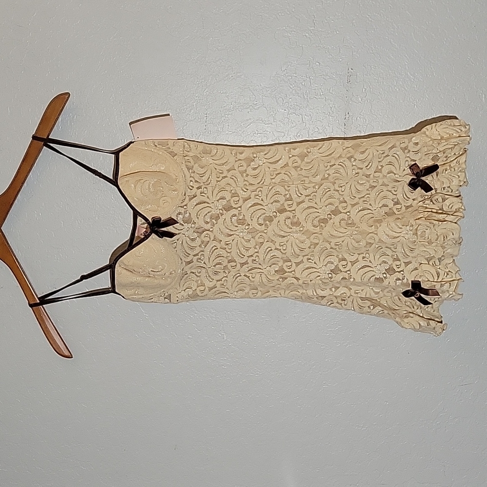 SECRETS Tuscan Biege /Brevity Lingerie w Panties Small